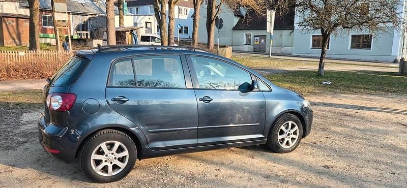 Gebraucht VW Golf VI 109 PS (80 kW) 2010 Blau Kleinwagen