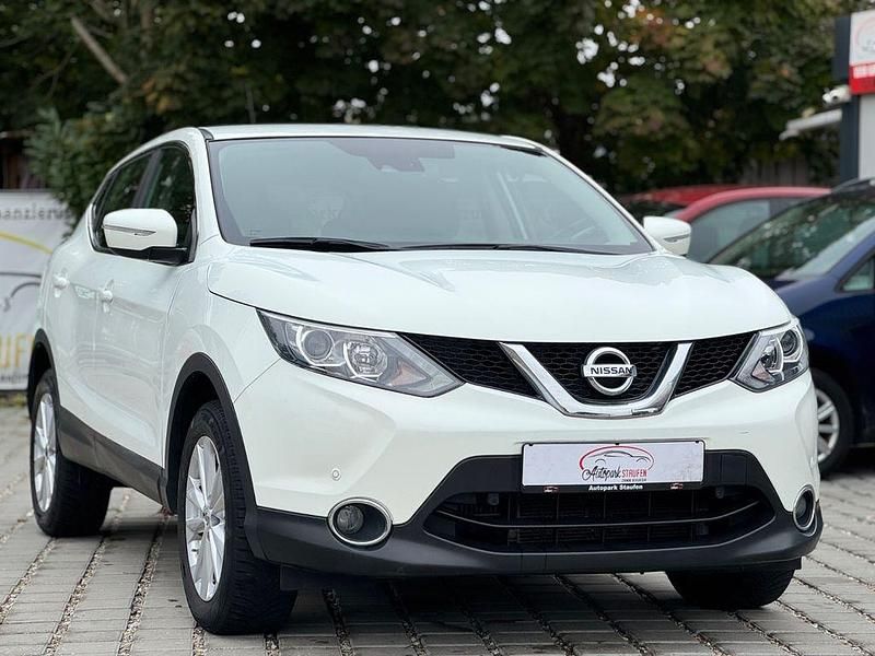 Weiß Gebraucht 2014 Nissan Qashqai Acenta SUV | 9.990 € (Fairer Preis) - Bild 1/4