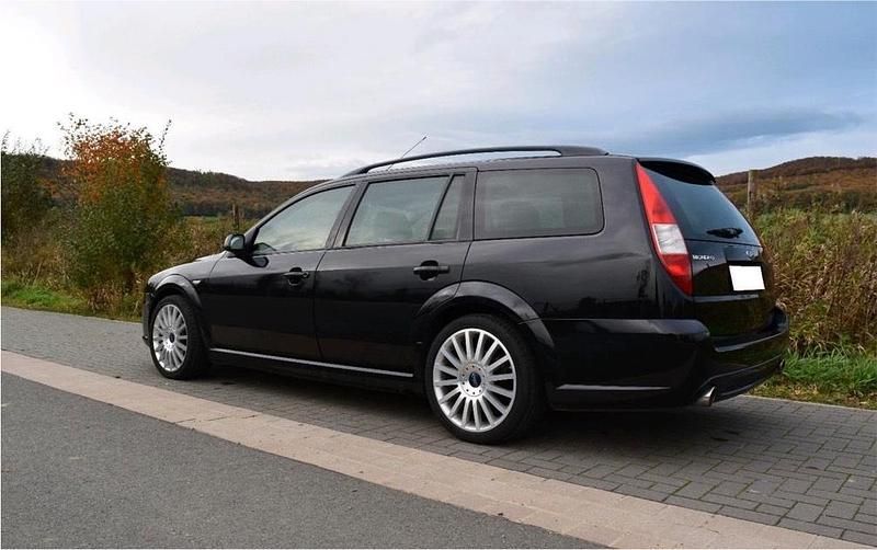 Schwarz Gebraucht 2003 Ford Mondeo ST Kombi | 1.600 € (Guter Preis) - Bild 1/1