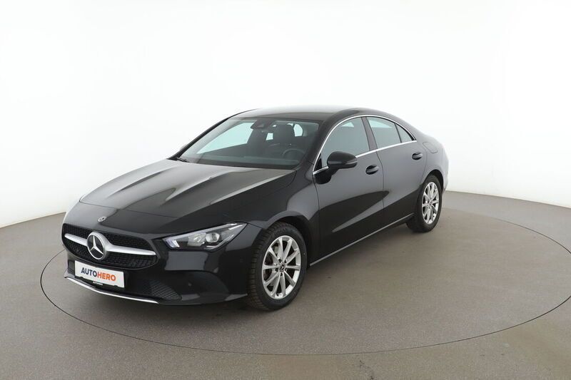 Schwarz Gebraucht 2021 Mercedes CLA180 Progressive Limousine | 27.870 € (Teuer) - Bild 1/4