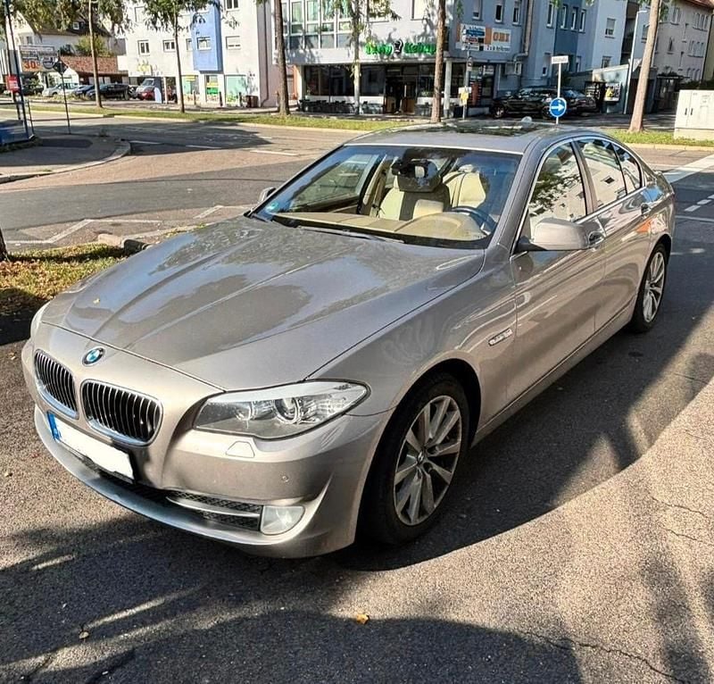 Gebraucht BMW 530 M Sport 258 PS (189 kW) 2012 Silber Limousine