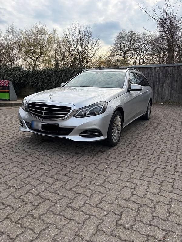 Second-hand Mercedes E220 170 CP (125 kW) 2014 Argintiu Break