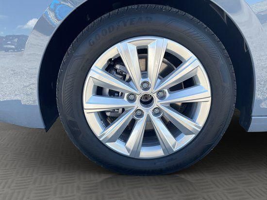 Neu Opel Astra Edition 131 PS (96 kW) 2026 Grau Limousine