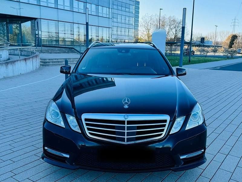 Gebraucht Mercedes E350 Avantgarde 265 PS (194 kW) 2013 Schwarz Kombi