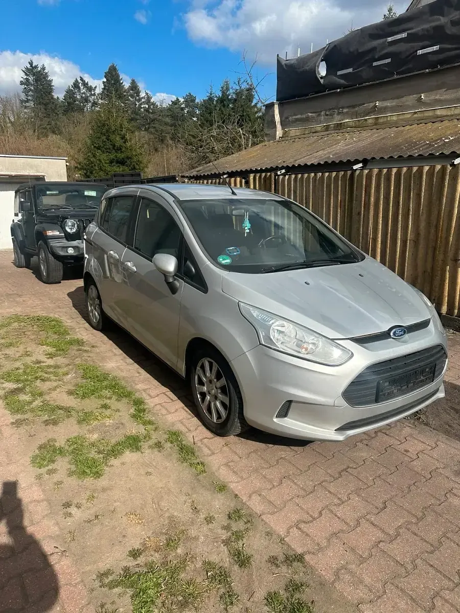 Gebraucht Ford B-MAX 101 PS (74 kW) 2013 Van / Kleinbus