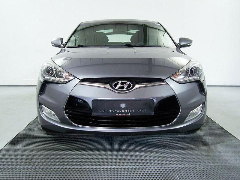 Gebraucht Hyundai Veloster Premium 140 PS (102 kW) 2012 Sonic silver (metallic) Kleinwagen