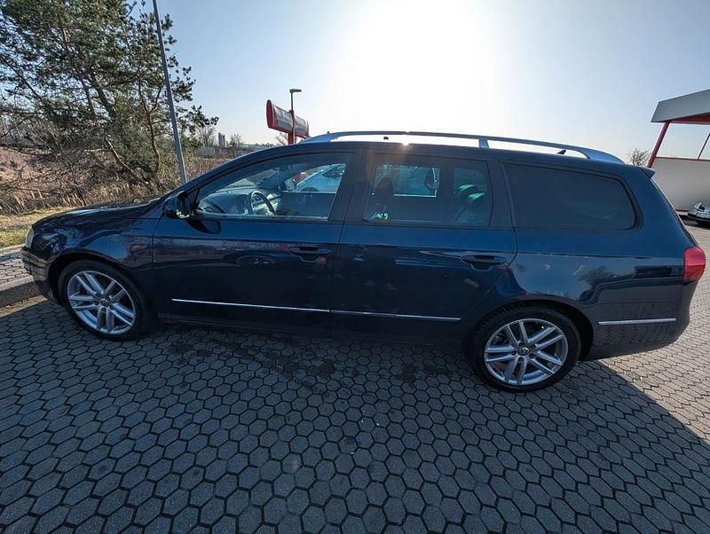 Gebraucht VW Passat Highline 140 PS (102 kW) 2008 Blau Kombi