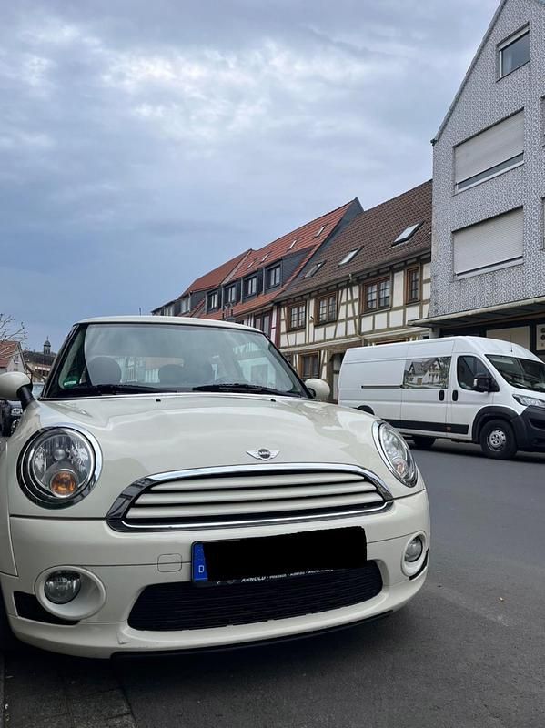 Gelb Gebraucht 2011 Mini Cooper Kleinwagen | 4.800 € (Fairer Preis) - Bild 1/4