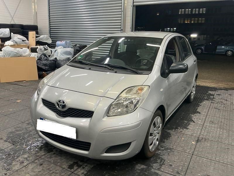 Silber Gebraucht 2009 Toyota Yaris Cool Kleinwagen | 3.990 € (Fairer Preis) - Bild 1/1