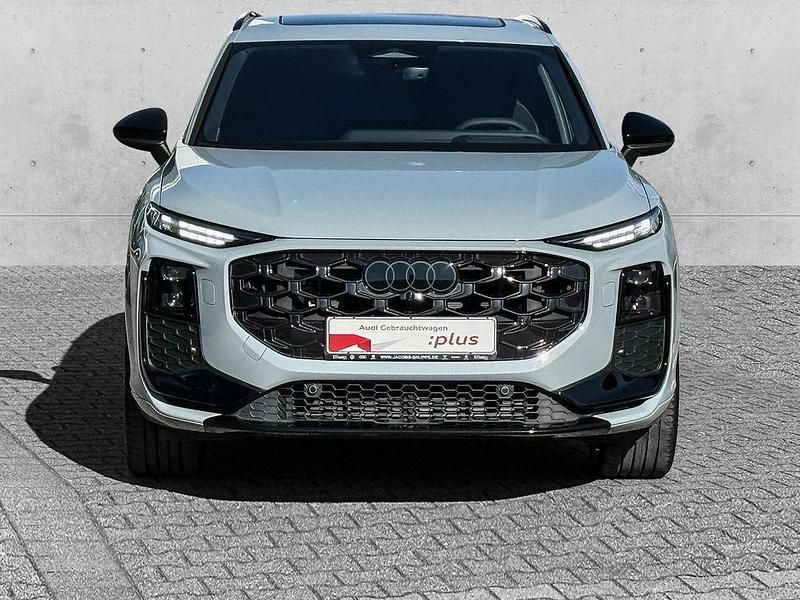 Gebraucht Audi Q3 Ambiente 265 PS (194 kW) 2025 Pfeilgrau perleffekt SUV