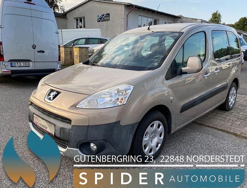 Beige Gebraucht 2011 Peugeot Partner Tepee Tendance Van / Kleinbus | 7.900 € (Etwas zu teuer) - Bild 1/4
