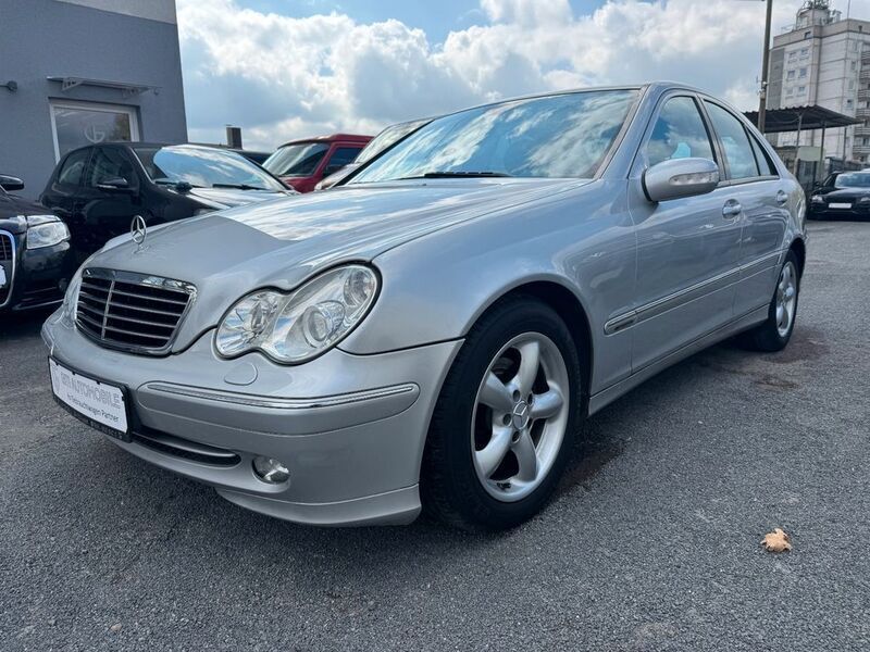 Silber Gebraucht 2003 Mercedes C200 Limousine | 3.499 € (Etwas zu teuer) - Bild 1/4