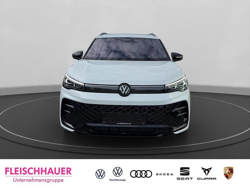 Gebraucht VW Tiguan Elegance 265 PS (194 kW) 2025 Schwarz SUV