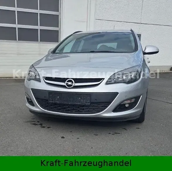 Gebraucht Opel Astra Style 140 PS (102 kW) 2015 Silber Kombi