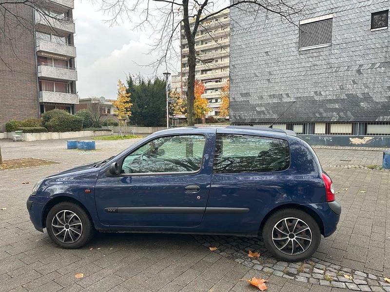 Blau Gebraucht 2002 Renault Clio II Kleinwagen | 950 € - Bild 1/4