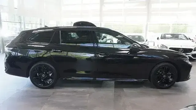 Gebraucht VW Passat Style 193 PS (141 kW) 2024 Schwarz Kombi