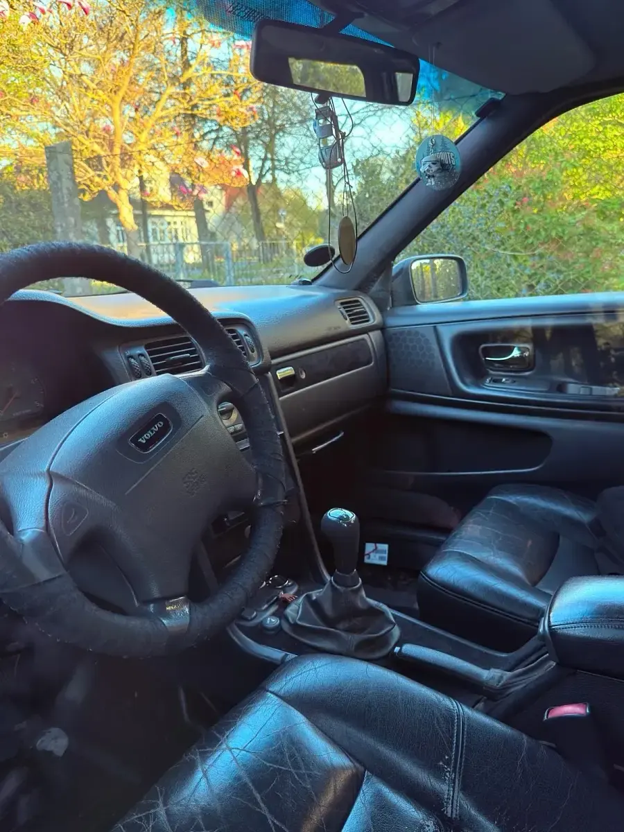 Gebraucht Volvo V70 140 PS (102 kW) 1996 Schwarz Kombi