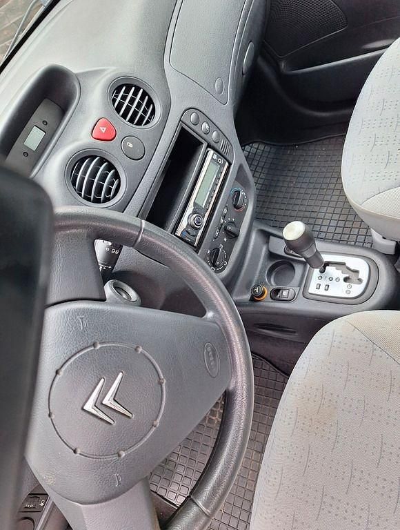 Gebraucht Citroën C3 Style 73 PS (53 kW) 2005 Silber Limousine