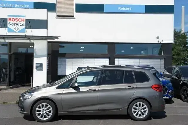 Gebraucht BMW 220 Gran Tourer Advantage 190 PS (139 kW) 2017 Silber Van / Kleinbus