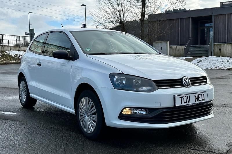 Gebraucht VW Polo 75 PS (55 kW) 2016 Weiß Kleinwagen
