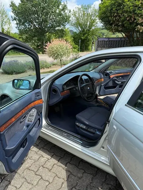 Gebraucht BMW 525 192 PS (141 kW) 2001 Silber Limousine