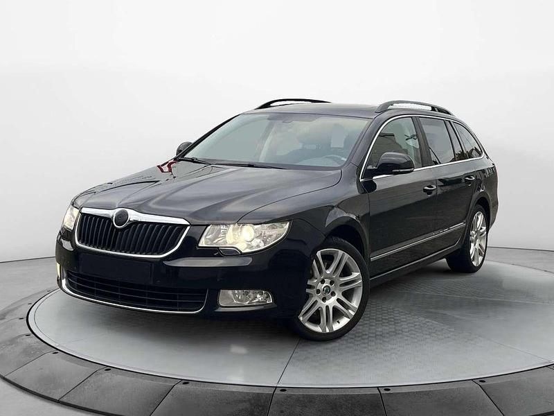 Schwarz Gebraucht 2011 Skoda Superb Elegance Kombi | 8.900 € (Fairer Preis) - Bild 1/4