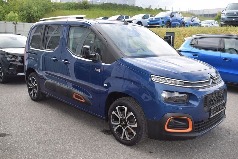 Gebraucht Citroën Berlingo XTR 131 PS (96 kW) 2020 Nacht blau Van / Kleinbus