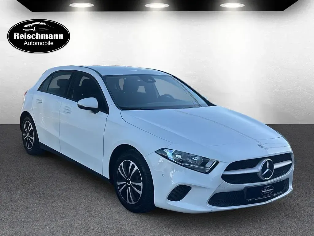 Gebraucht Mercedes A200 163 PS (119 kW) 2019 Weiß Limousine