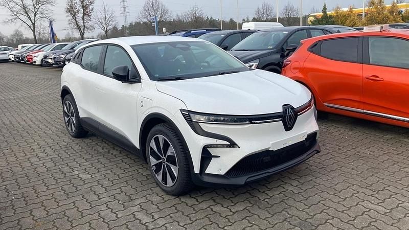 Gebraucht Renault Megane E-Tech Evolution 96 kW (131 PS) 2023 Weiß Limousine