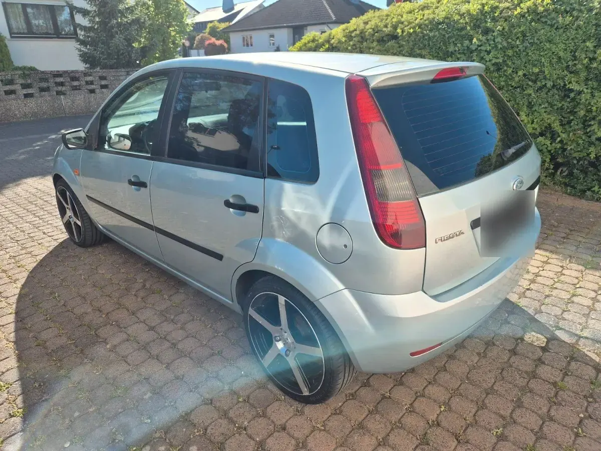 Używany Ford Fiesta 80 KM (58 kW) 2003 Hatchback