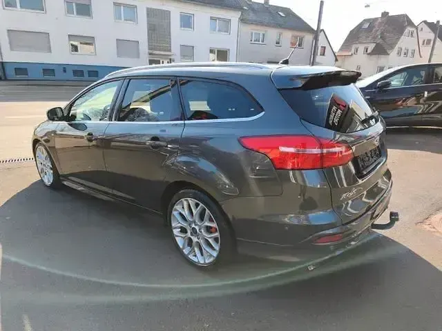 Używany Ford Focus Titanium 182 KM (133 kW) 2016 Szary Kombi