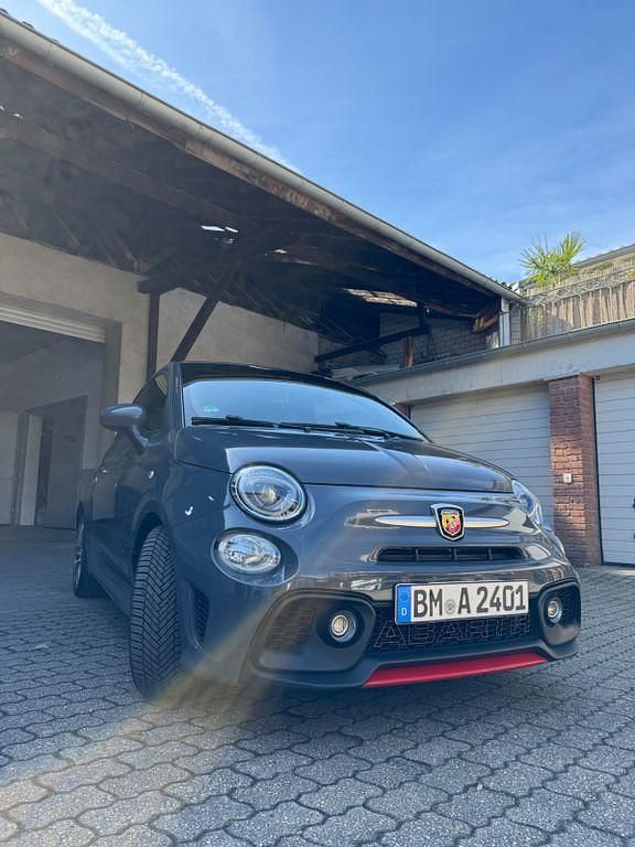 Grau Gebraucht 2016 Abarth 595 Kleinwagen | 13.690 € (Teuer) - Bild 1/4