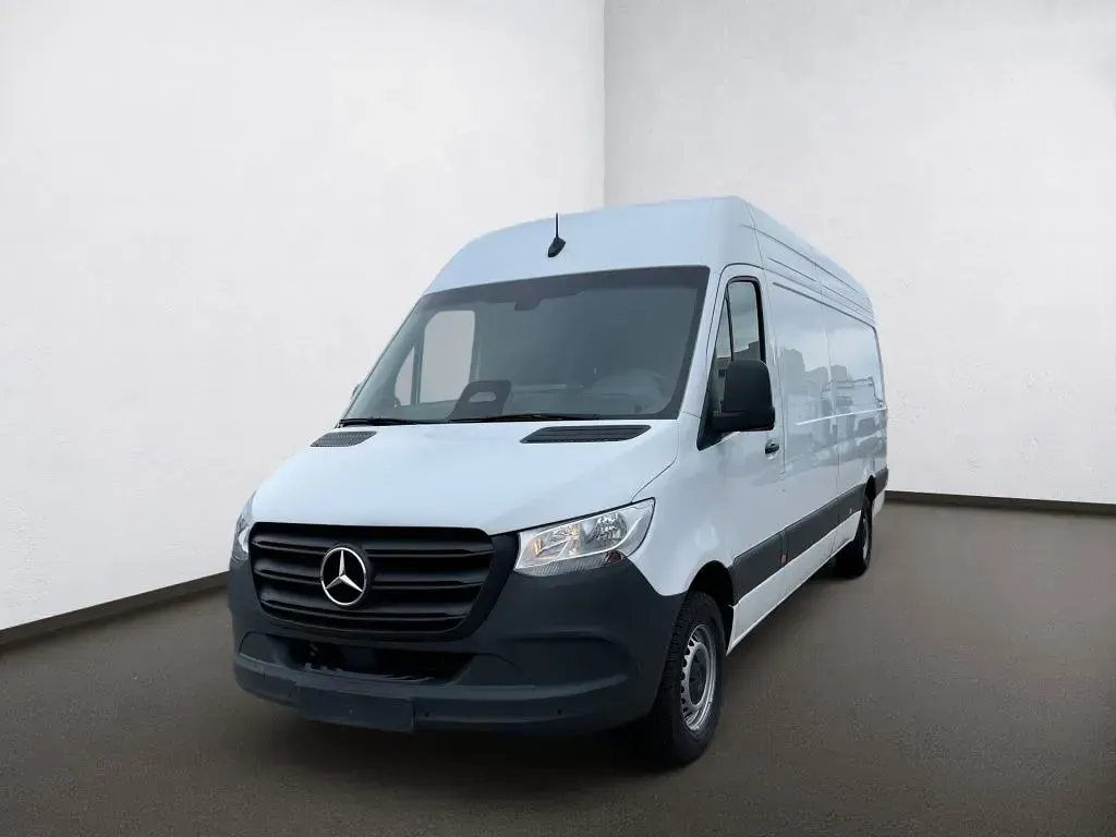 Gebraucht Mercedes Sprinter 170 PS (125 kW) 2025 Arktikweiß Van