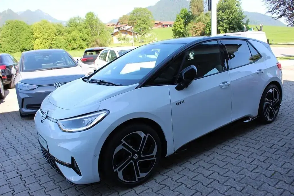 Gebraucht VW ID.3 GTX 210 kW (286 PS) 2025 Weiß Kleinwagen
