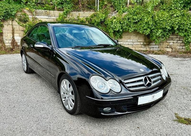 Schwarz Gebraucht 2007 Mercedes CLK320 Coupé | 9.900 € (Fairer Preis) - Bild 1/4