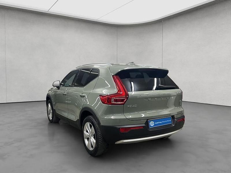 Gebraucht Volvo XC40 Core 163 PS (119 kW) 2023 Grau SUV