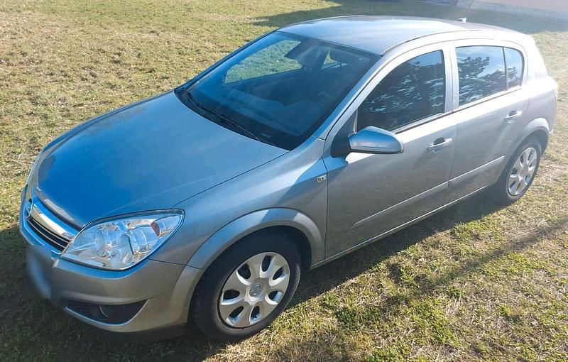 Gebraucht Opel Astra 90 PS (66 kW) 2007 Andere farben Limousine