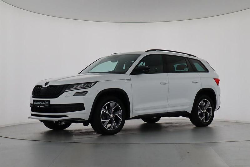 Moonweiss metallic Gebraucht 2021 Skoda Kodiaq SportLine SUV | 32.889 € (Fairer Preis) - Bild 1/4