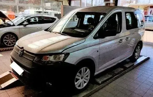 Gebraucht VW Caddy 122 PS (89 kW) 2023 Silber Van / Kleinbus
