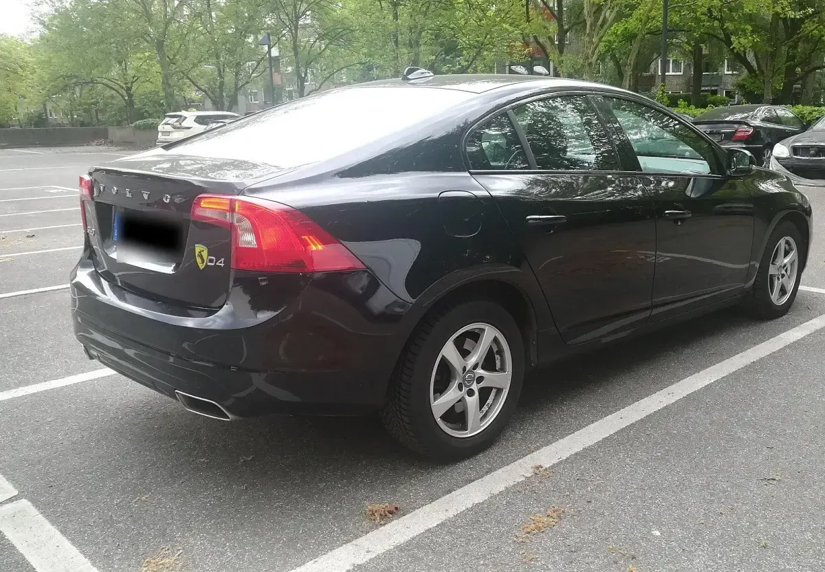 Gebraucht Volvo S60 Linje Svart 190 PS (139 kW) 2016 Schwarz Limousine