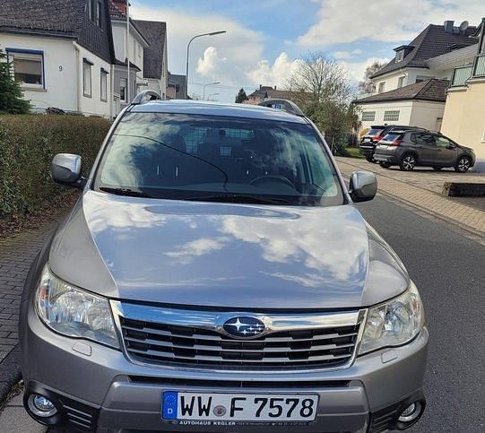 Gebraucht Subaru Forester 150 PS (110 kW) 2009 Grau SUV