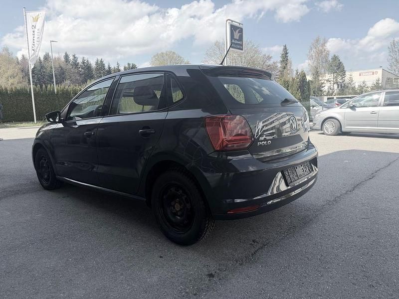 Second-hand VW Polo Trendline 60 CP (44 kW) 2017 Gri Berlinǎ