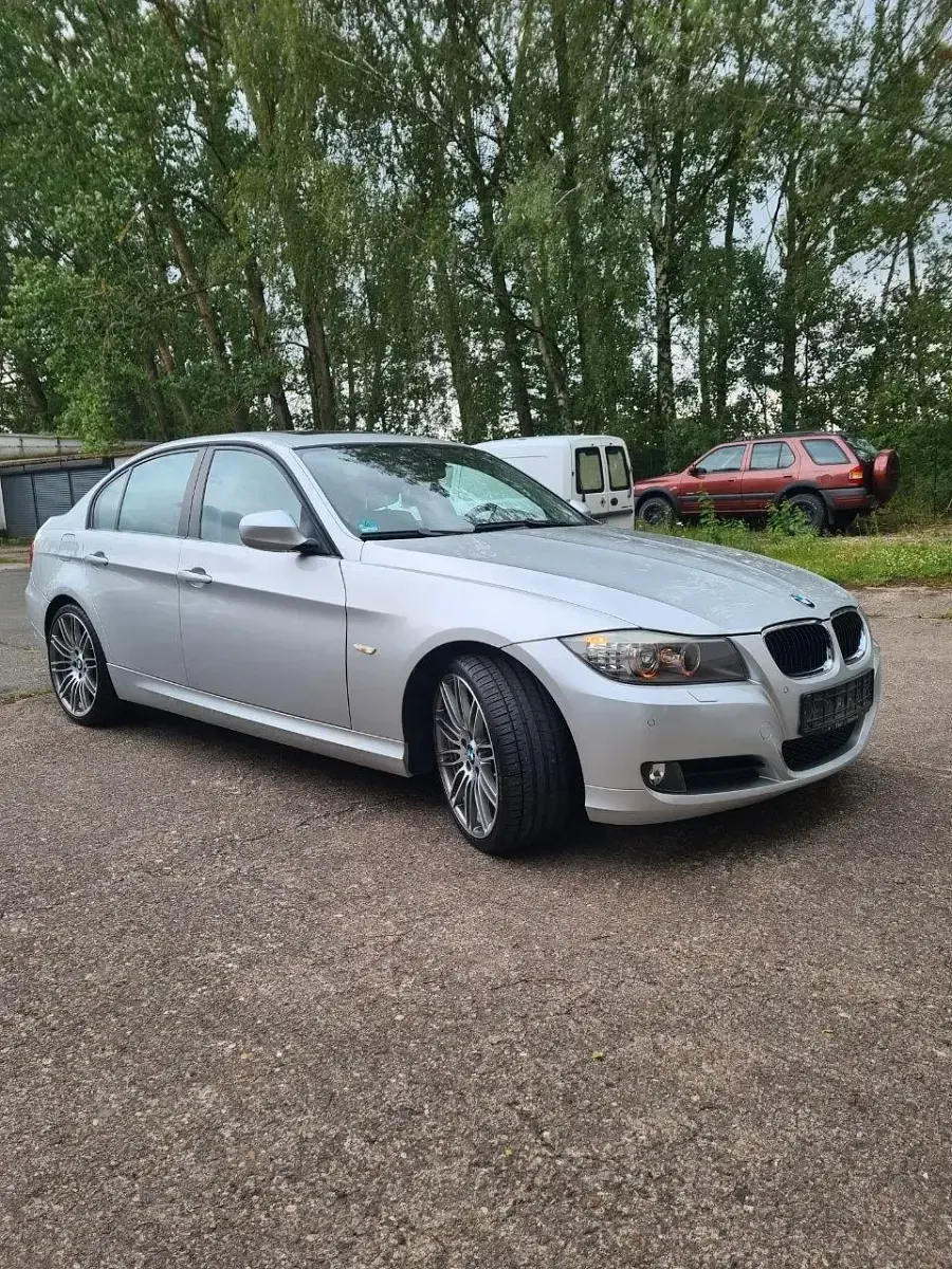 Gebraucht BMW 320 Performance 170 PS (125 kW) 2009 Silber Limousine
