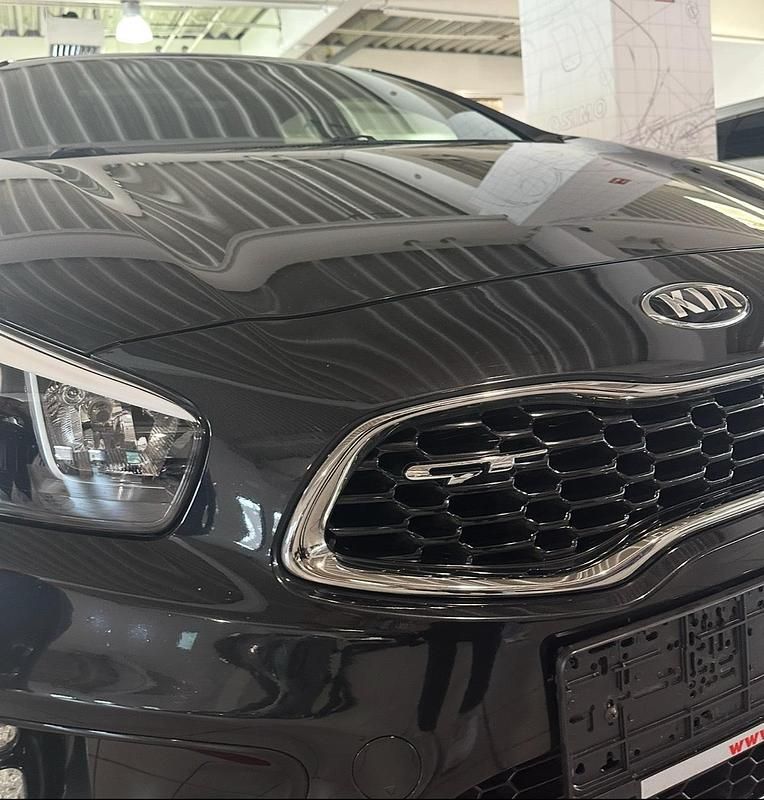 Schwarz Gebraucht 2017 Kia Ceed GT GT-Track Limousine | 13.800 € (Fairer Preis) - Bild 1/4