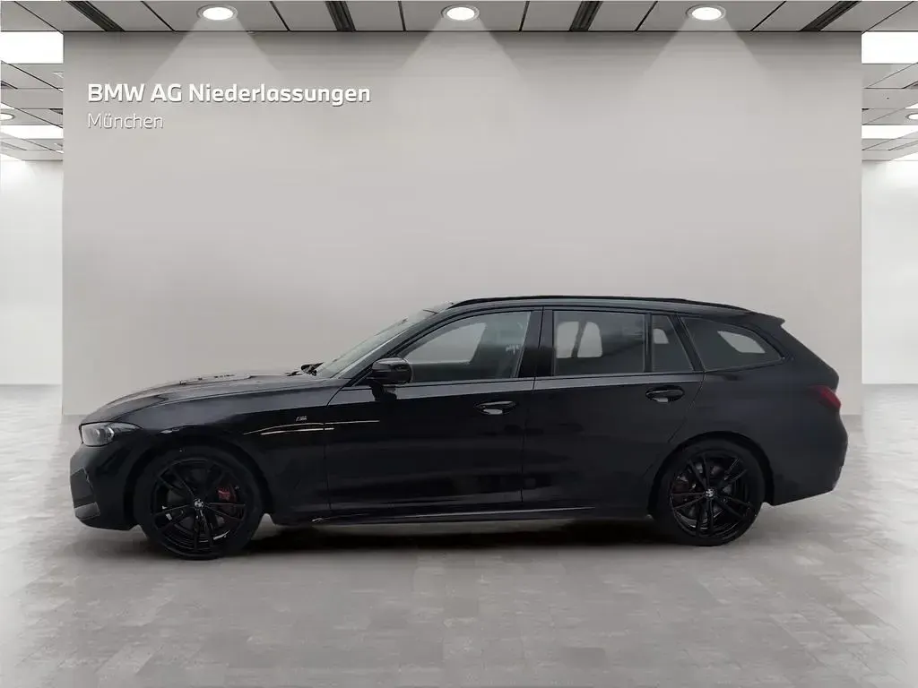 Gebraucht BMW 330 Performance 286 PS (210 kW) 2024 Schwarz Kombi