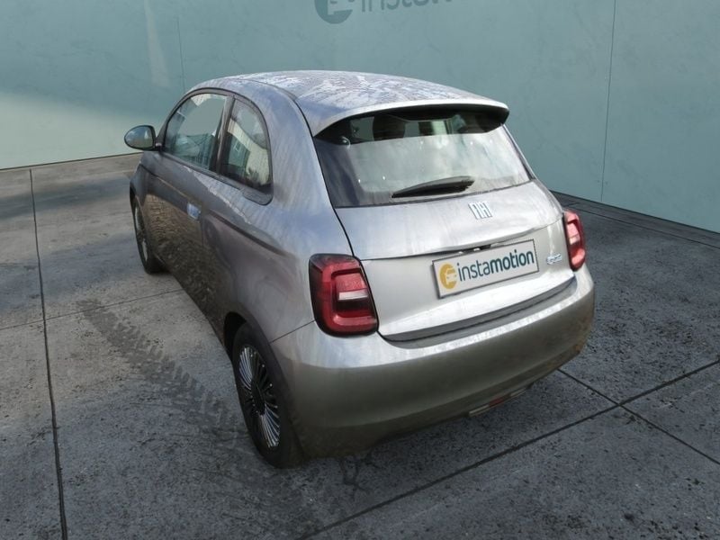 Gebraucht Fiat 500e Icon 86 kW (118 PS) 2022 Schwarz Limousine