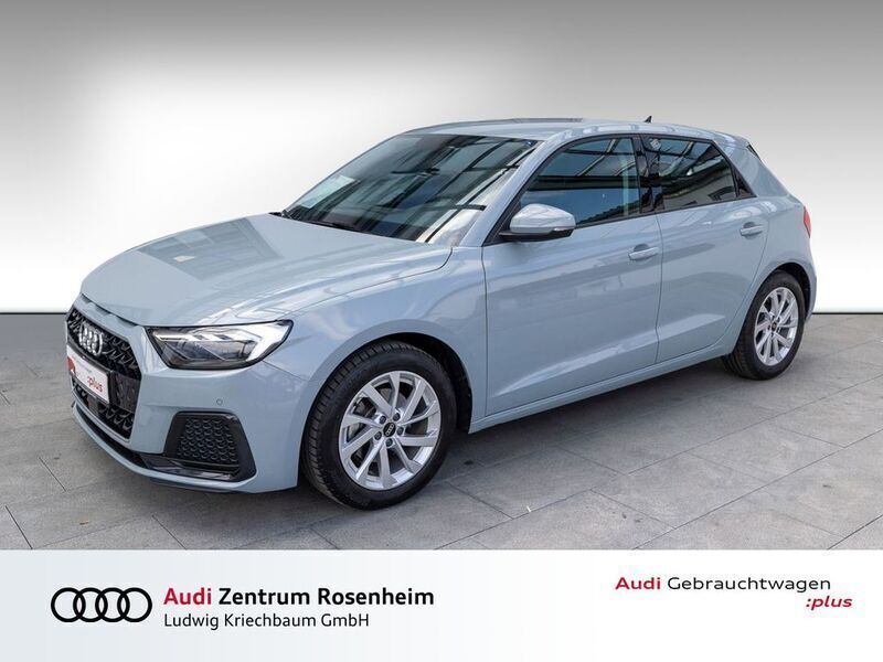 Pfeilgrau perleffekt Gebraucht 2022 Audi A1 Sportback Advanced Kleinwagen | 22.880 € (Fairer Preis) - Bild 1/4