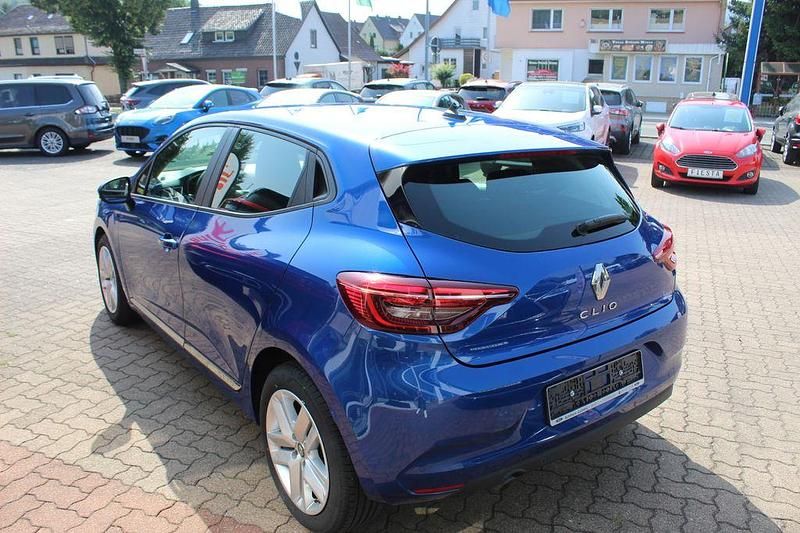 Gebraucht Renault Clio V Zen 67 PS (49 kW) 2021 Blau Limousine