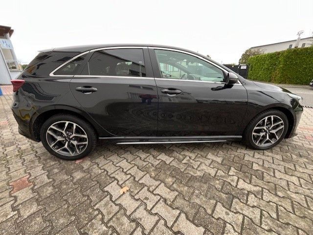Gebraucht Kia Ceed GT-Line 140 PS (102 kW) 2021 Schwarz Kleinwagen