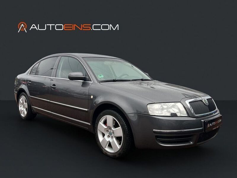 Grau Gebraucht 2003 Skoda Superb Elegance Limousine | 3.288 € - Bild 1/4